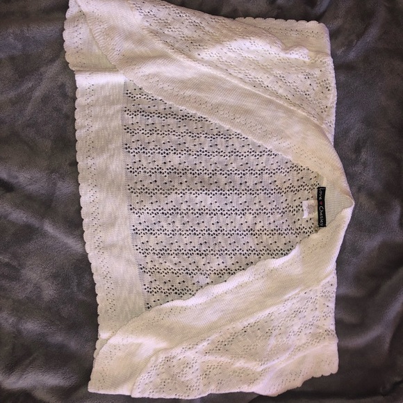 Shoulder Sweater - Picture 2 of 3